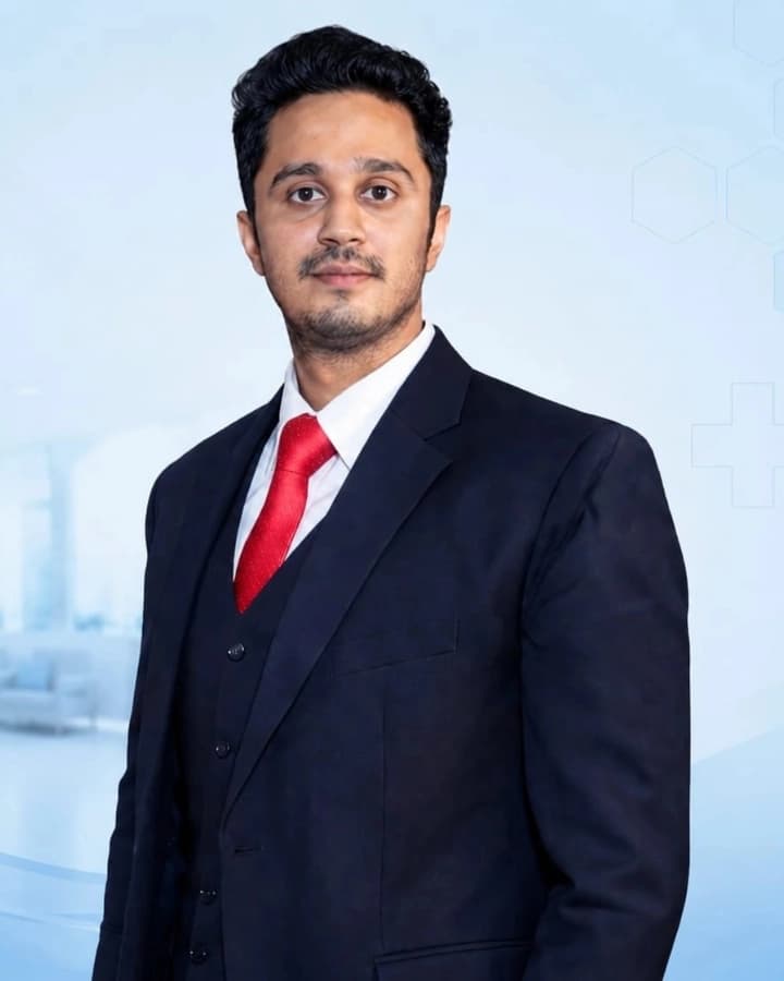 Portrait of Dr. Raja  Bakshi, MD, consultant physician in Bhopal