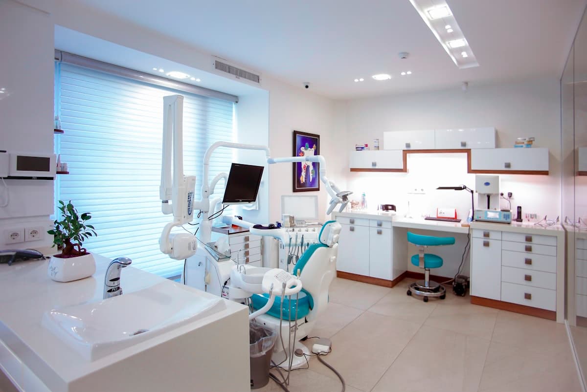 Private consultation room at Dr Bakshi Clinic Bhopal